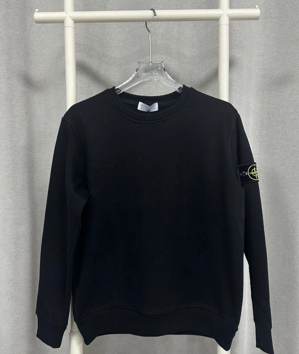 2. PULL STONE ISLAND & CP COMPANY