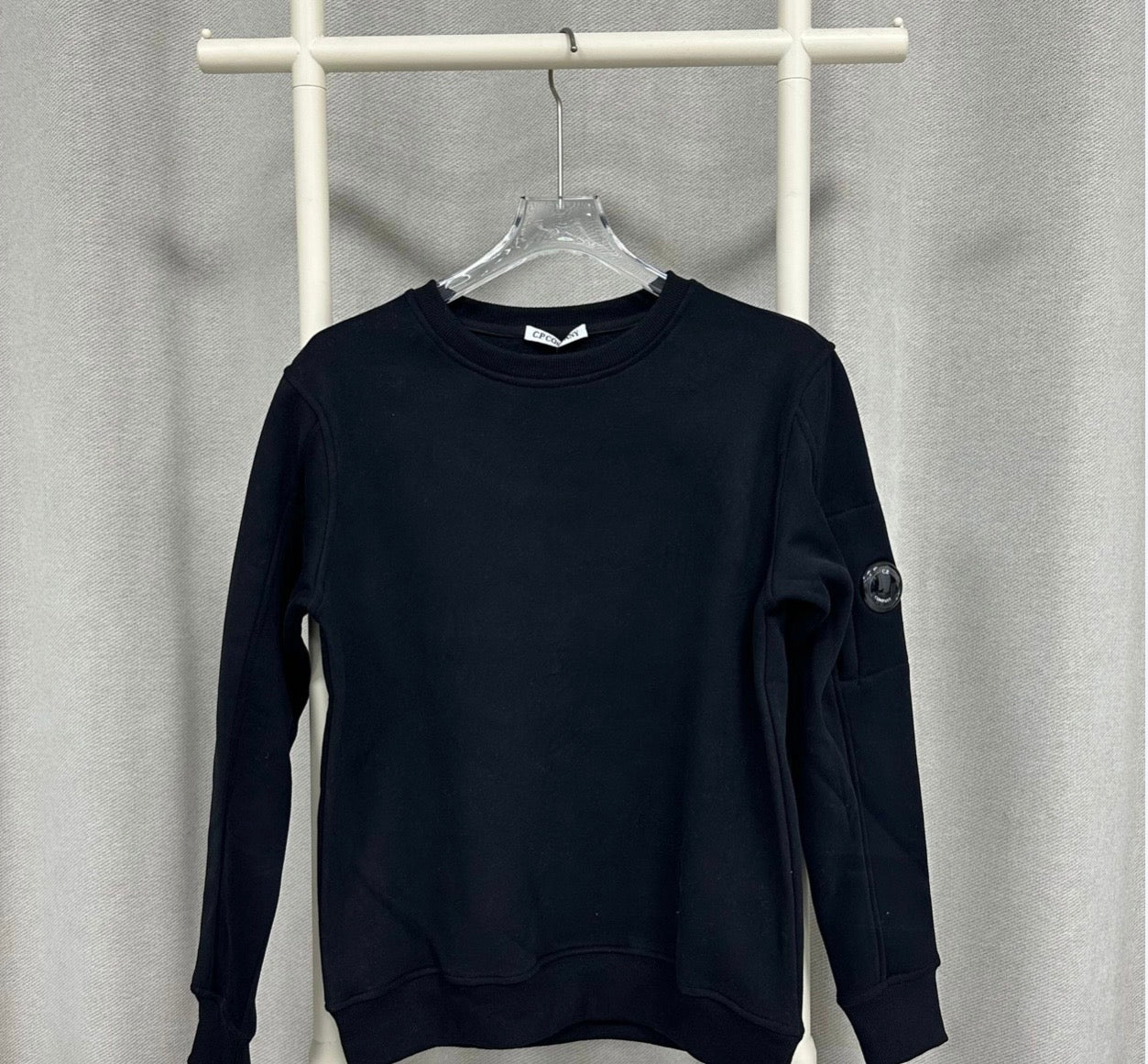 2. PULL STONE ISLAND & CP COMPANY